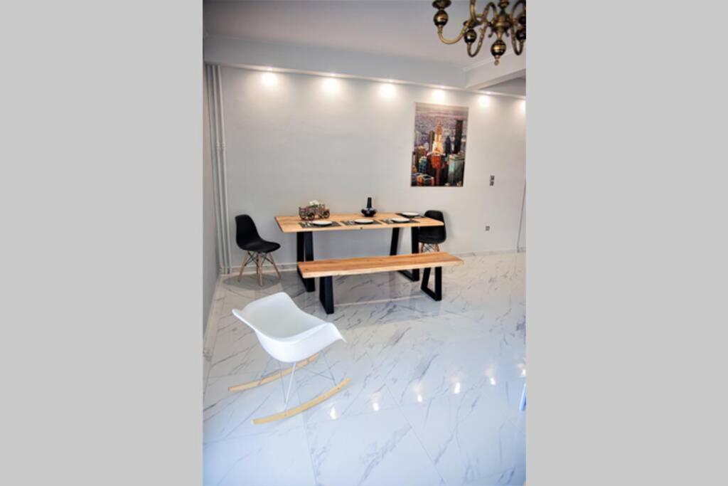 Athens Central 3Bd Apartment Next To Metro Luxury ภายนอก รูปภาพ