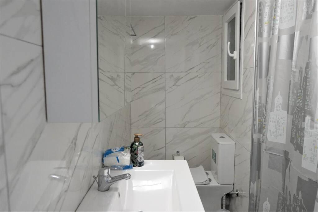 Athens Central 3Bd Apartment Next To Metro Luxury ภายนอก รูปภาพ